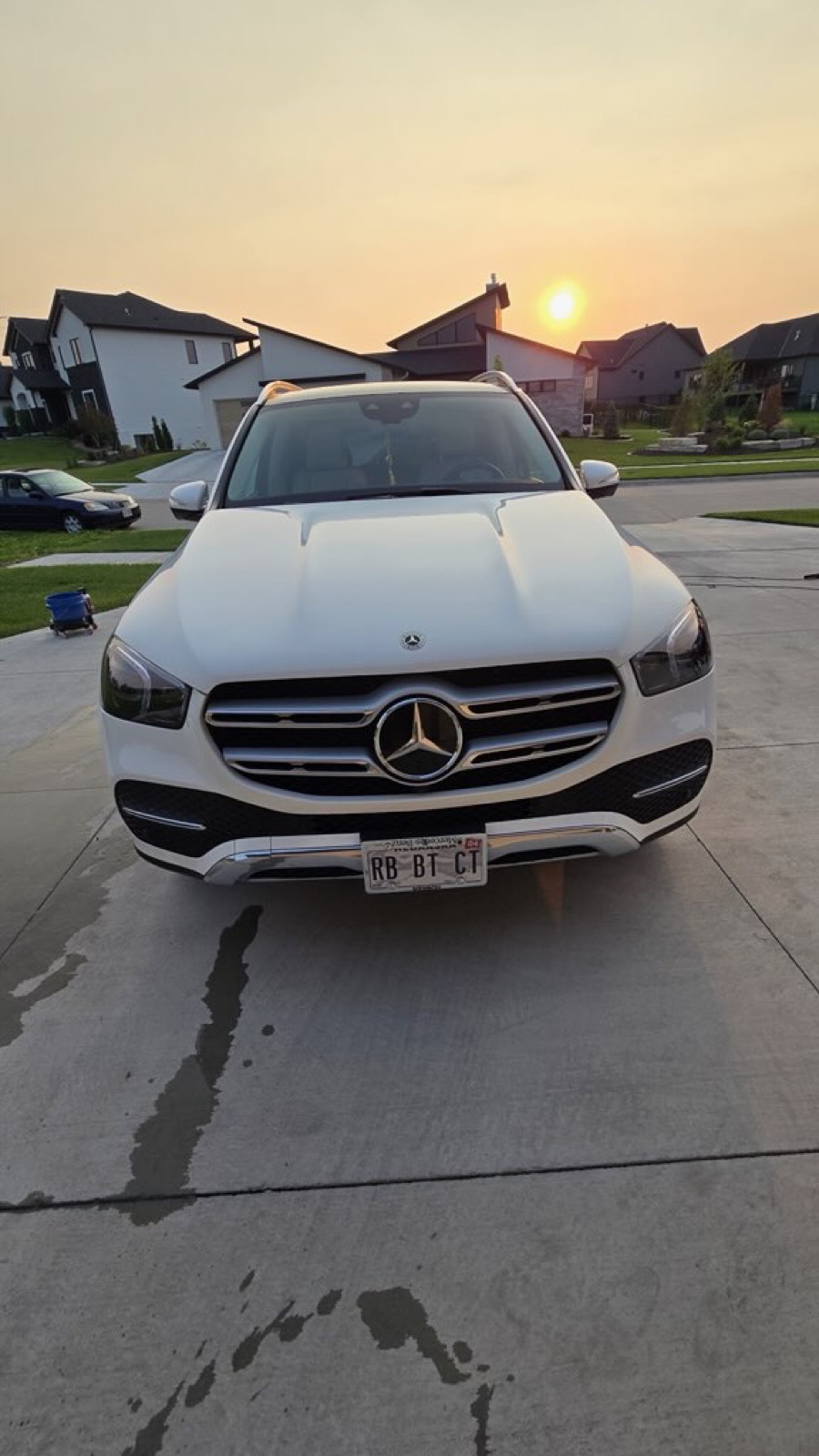 Detailed white Mercedes-Benz GLS SUV